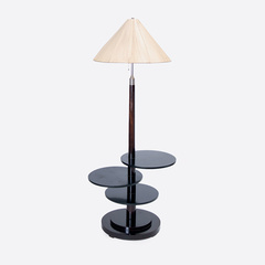 Podlahová lampa