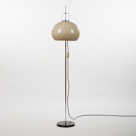 Podlahová lampa 