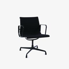 Kancelářské křeslo – Aluminium Chair EA 107
