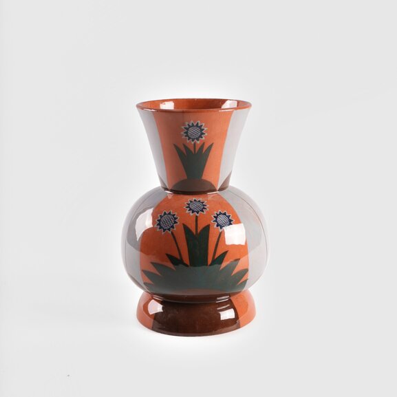 Váza z červené hlíny (model no. 617)