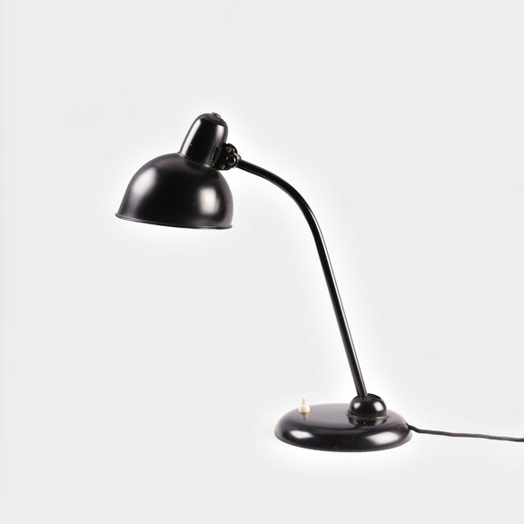 Stolní pracovní lampa