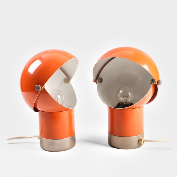 Párové lampy „Kosmonaut“ na noční stolek.